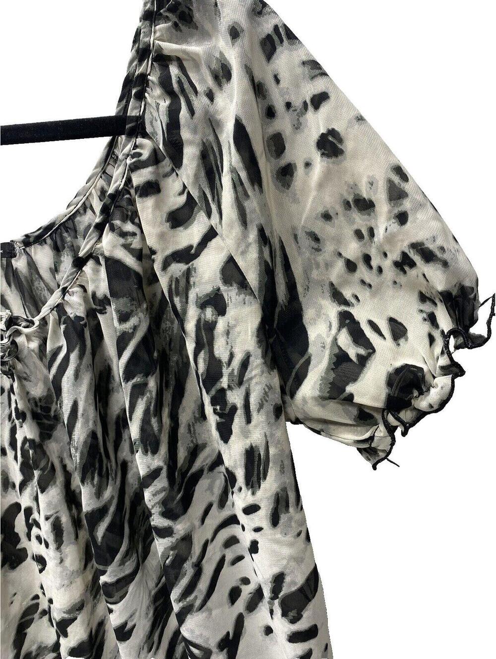 Women’s Black & White Tiger Print Dress Shirt, Size 1X, Good Condition - Picture 11 of 13